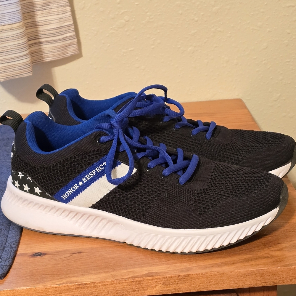 Honor and Respect Sneaker LEO size mens 10
